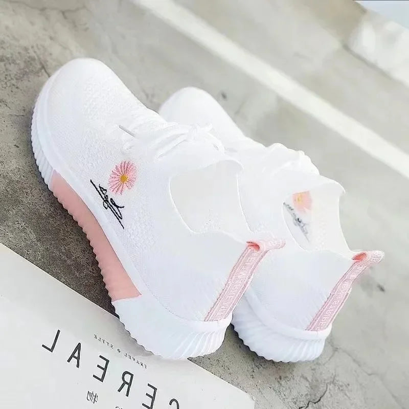 Tenis feminino verão feminino tênis 2025 venda quente grande malha de ar versátil oco respirável ginásio sapatos esportivos sapatos casuais