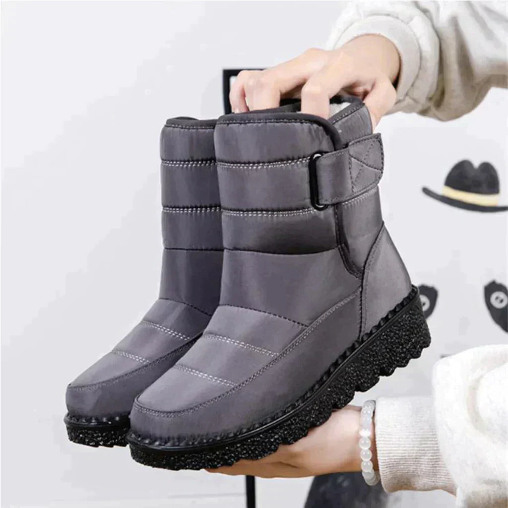 Bota Impermeável Mid - Proteção Total Contra o Frio e a Chuva!
