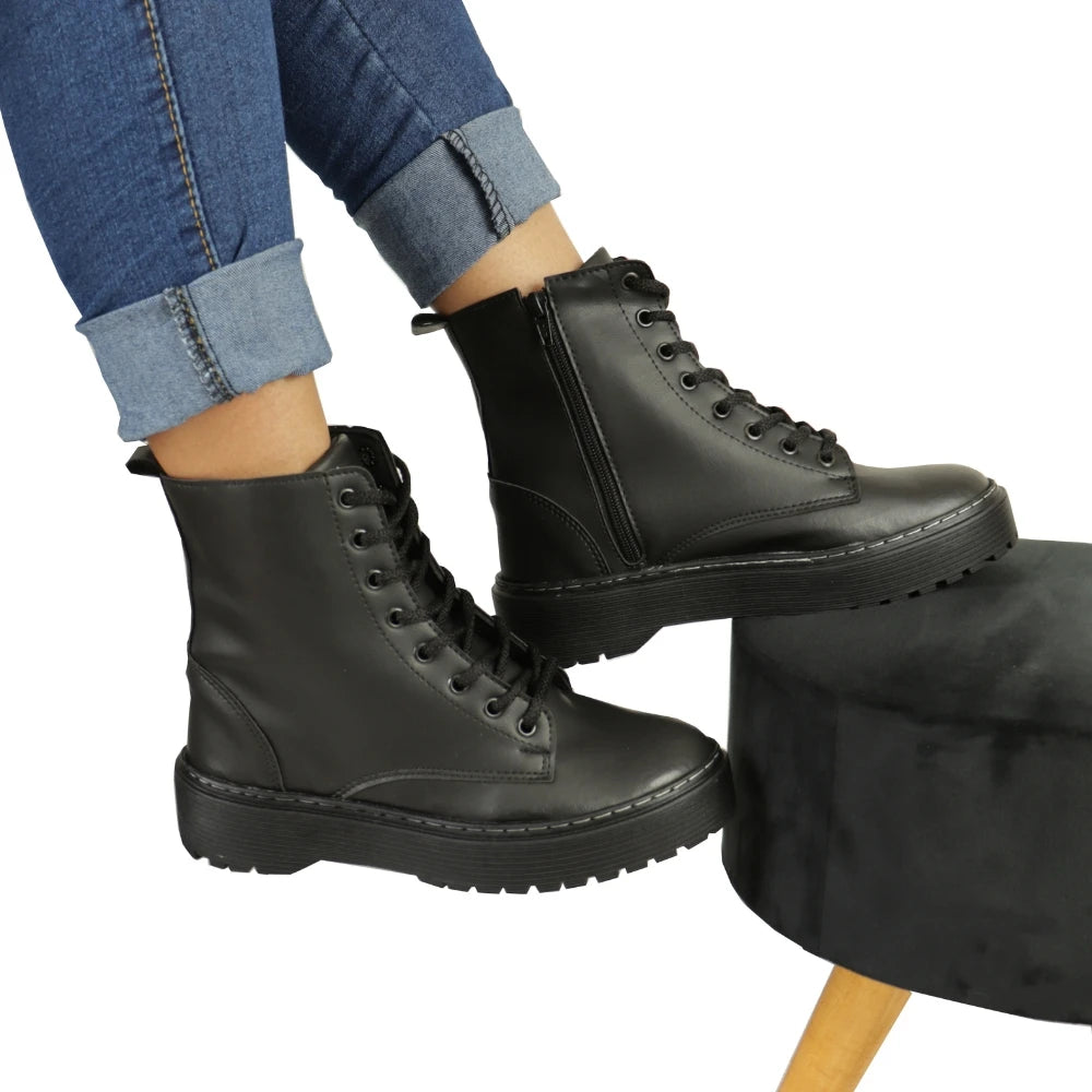 Coturno Blogueira Feminino Cano Médio GuGi Bota Confortável Sem Salto 202-GG