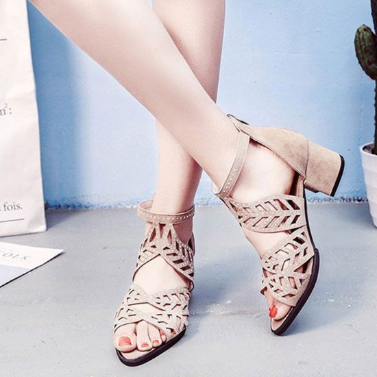 Salto Grosso Strass - Brilhe Com Conforto em Cada Evento!