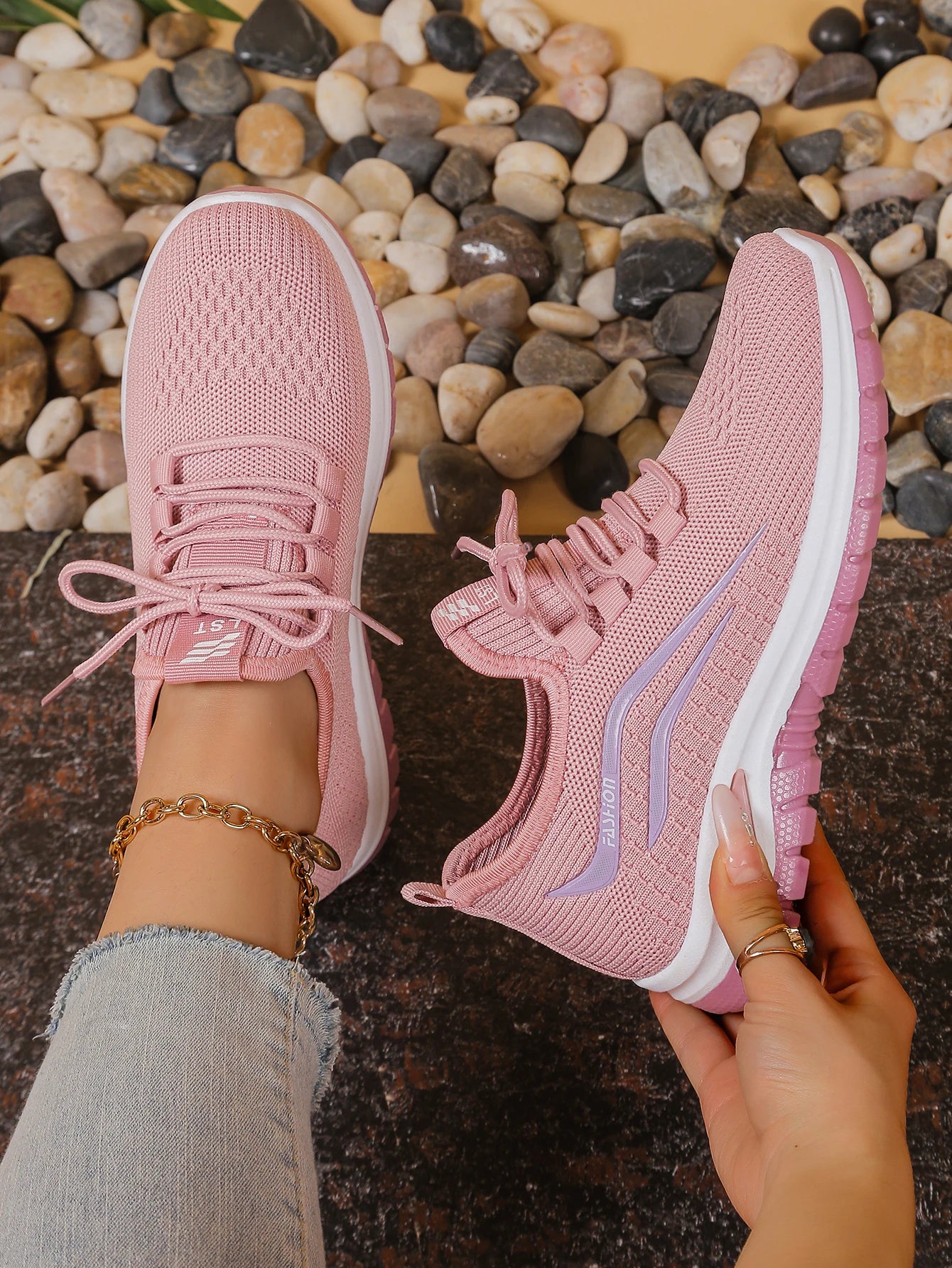 Sapatos femininos, solas macias, pés não cansados, tênis de verão, sapatos plataforma, tecelagem voadora, tênis femininos respiráveis