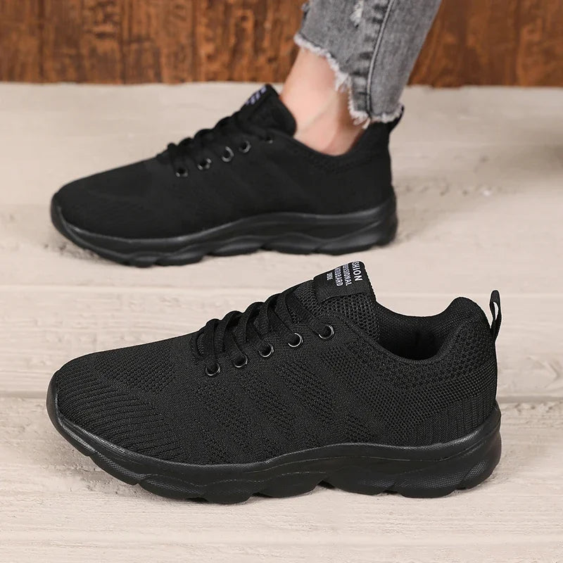 Novo verão feminino tecido malha sapatos elegante minimalista preto requintado tênis de secagem rápida anti-skid respirável tênis de corrida