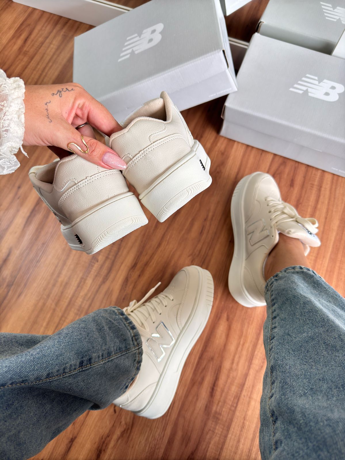 Compre 1 Leve 2 – Tênis Luna Prime – Charme e Leveza Para o Seu Dia